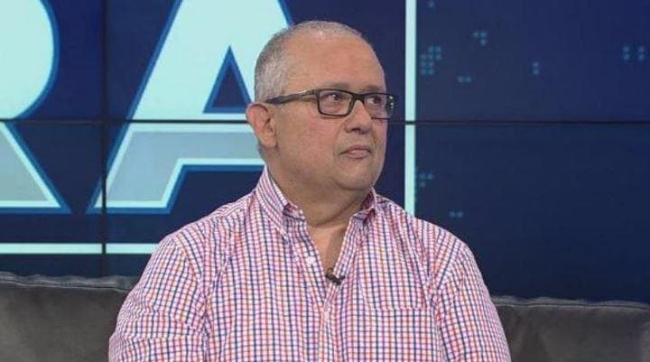 Iván González Cancel retira su candidatura y endorsa a Pierluisi