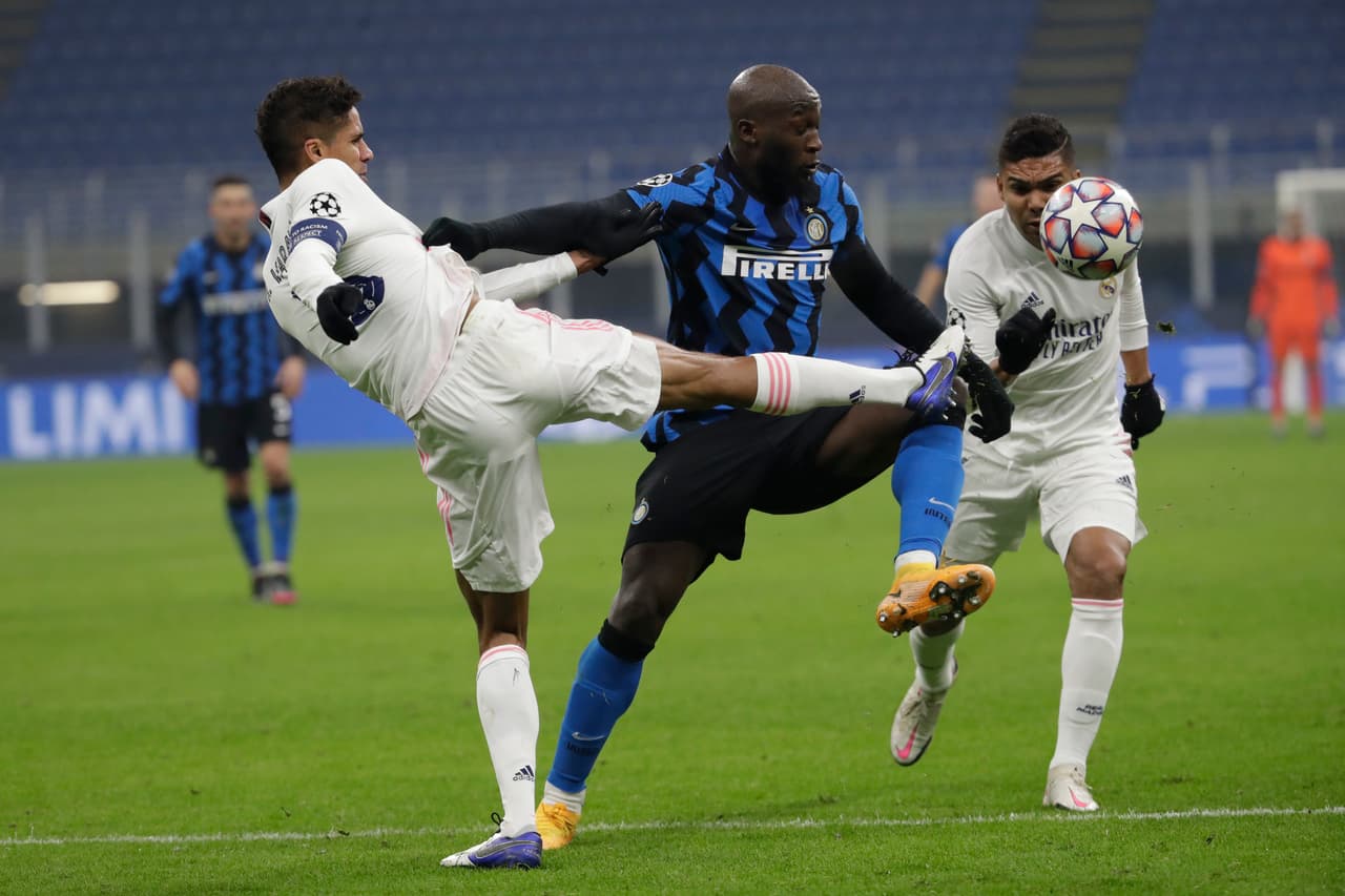 El Real Madrid da un partidazo y derrota al Inter 2-0. Eden Hazard hace el primer tanto por penalti a los siete minutos del partido, posteriormente Rodrygo selló la victoria al segundo tiempo y se encuentran más cerca de los octavos en la UEFA Champions League.