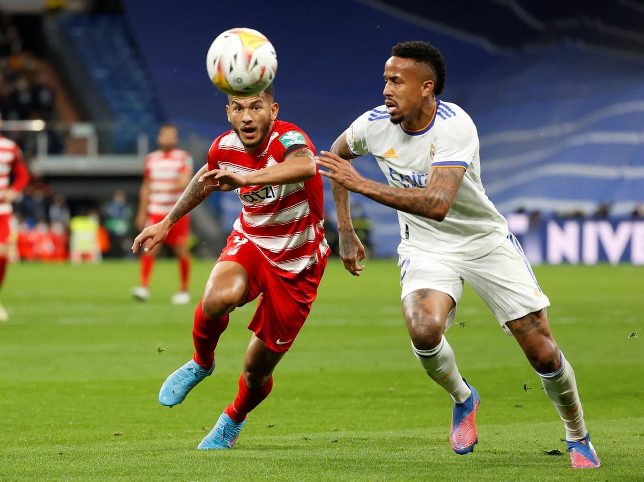 Marco Asensio le dio un difícil triunfo al Real Madrid sobre el Granada en el Santiago Bernabéu, sumando tres puntos en la tabla durante la J23.