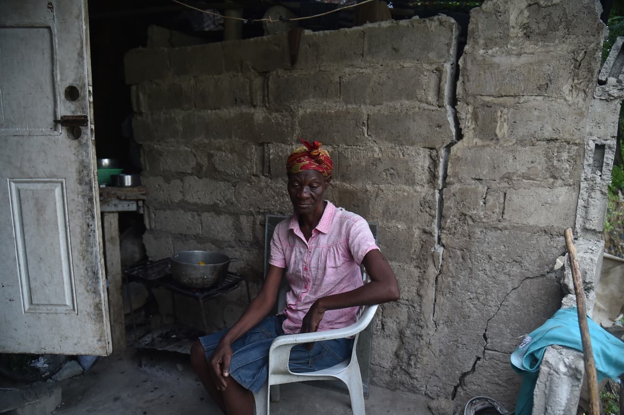 <b>Haití.</b> Ocupa el puesto 111 en el índice
<a href="https://giwps.georgetown.edu/the-index/"> Mujer, Paz y Seguridad (WPS), </a>creado por la Universidad de Georgetown, en Washington DC. Según el informe, el 21% de las haitianas han sufrido violencia doméstica en un país que solo tiene 2% de representación femenina en el parlamento (el más bajo de la región). Solo el 14% de sus mujeres están incluidas en el sistema financiero aunque el 69% tiene empleo,
<a href="https://giwps.georgetown.edu/country/haiti/">una de las estadísticas más altas en el mundo.</a>