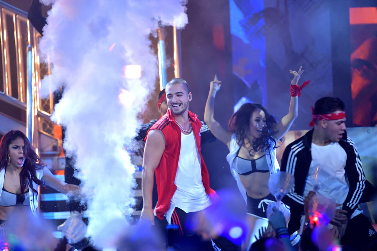 18- Maluma: Con colaboraciones como Shakira y Ricky Martin y giras por España y México, el "pretty boy" se ha consolidado como una de las estrellas urbanas más fuertes del momento.