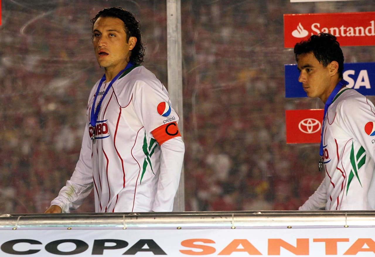 Se midió al poderoso Internacional de Porto Alegre de Brasil y cayó por marcador global de 5-3, luego de que en la Ida en el Estadio Omnilife perdió por 2-1 y en la Vuelta 3-2 en el Beira Rio.