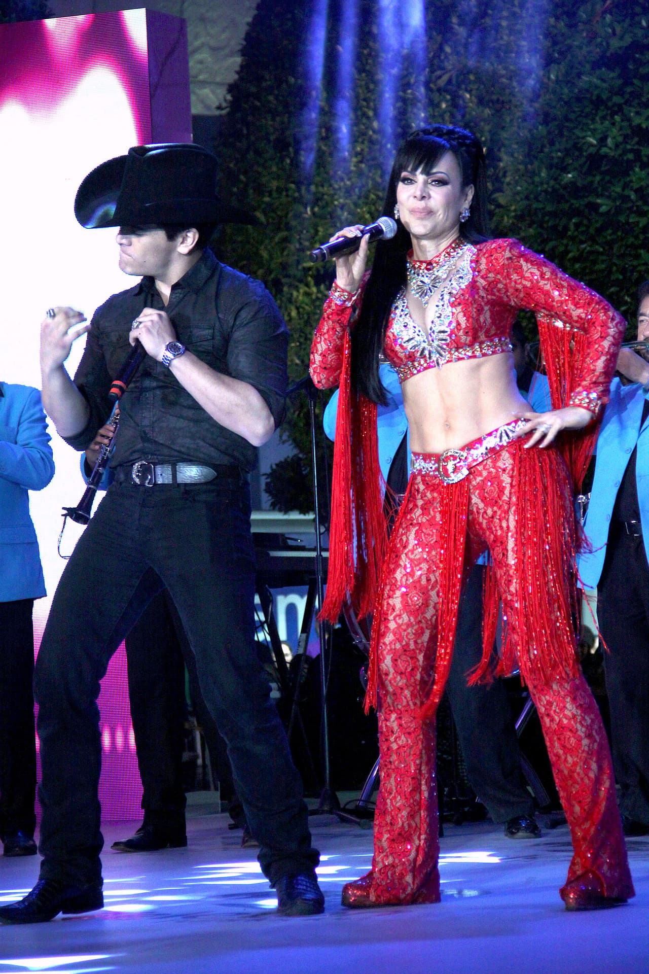 Hoy, el conocido ‘Juliancito’ tiene ya 26 años y también es padre, convirtiendo a
<a href="http://www.univision.com/shows/despierta-america/maribel-guardia-esta-feliz-al-ser-la-abuelita-mas-bella-de-mexico-video">Maribel Guardia en abuela</a>.