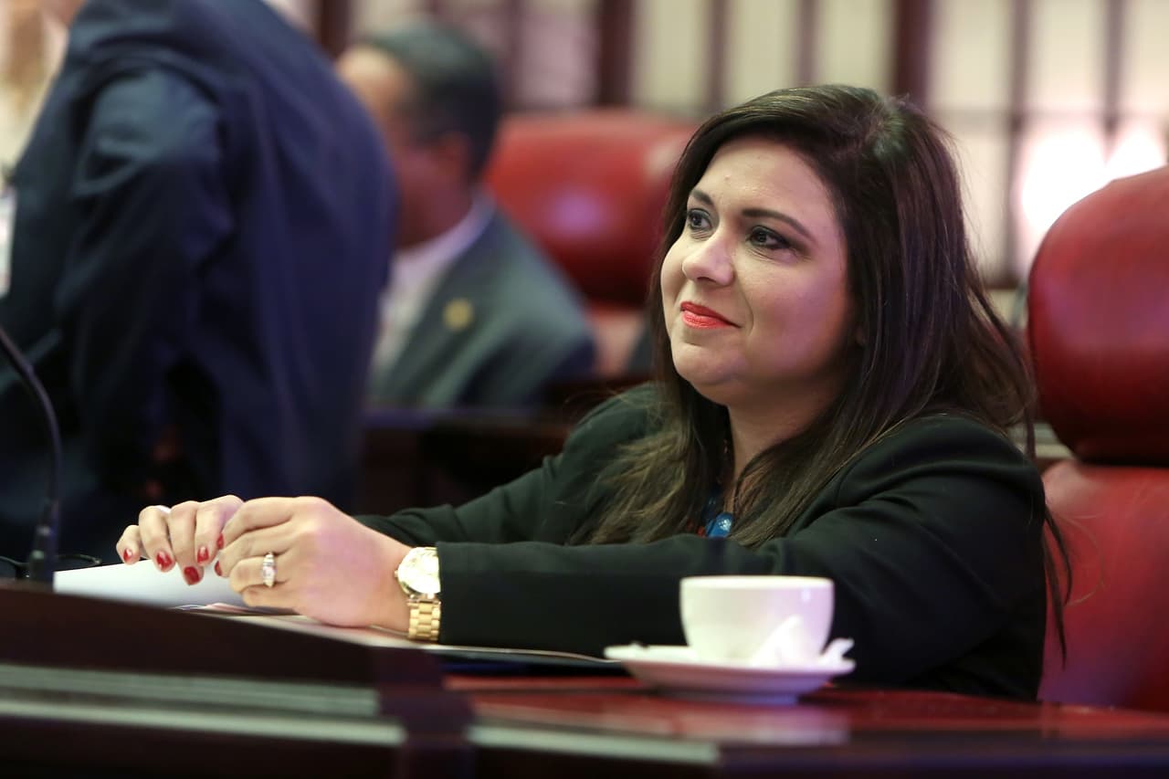 Renuncia la senadora Mari Tere González en medio de escándalo de corrupción