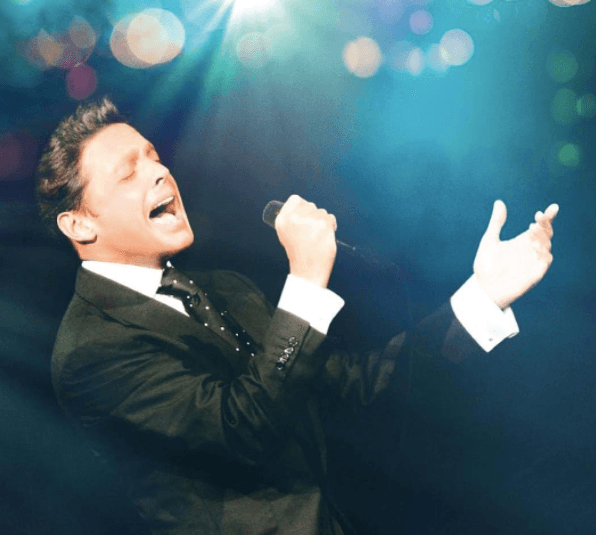 Aún se desconoce si 'El Sol' saldrá de gira con este nuevo material, pero se espera que en noviembre (con el lanzamiento del álbum) Luis Miguel responda todas las incógnitas que se han generado.