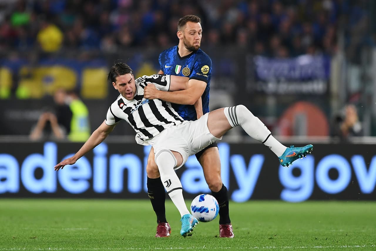 En una Final que se tuvo que ir hasta los tiempos extra, el Inter de Milán vino de atrás luego de que la Juve le dio la vuelta al inicio del segundo tiempo y con un doblete de Perisic, se llevaron la Coppa de Italia a sus vitrinas.