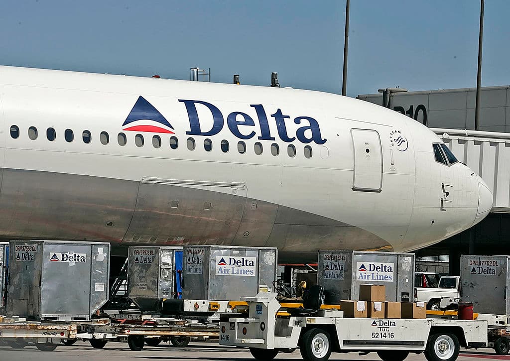 En julio detuvieron a un piloto de Delta Airlines por
<a href="https://www.univision.com/noticias/estados-unidos/detienen-antes-de-iniciar-un-vuelo-a-un-piloto-de-delta-por-estar-aparentemente-borracho">estar aparentemente borracho </a>minutos antes de iniciar un vuelo de Minneapolis a San Diego.