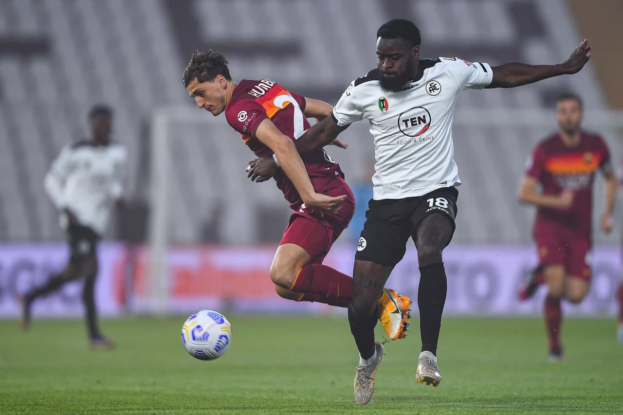 Roma empata ante el Spezia 2-2. Verde (6') y Pobega (38') anotaron para los locales, mientras que para la visita El Shaarawy (52') y Mkhitaryan (85') dieron el empate. La escuadra de 'la Loba' jugará la Conference League.