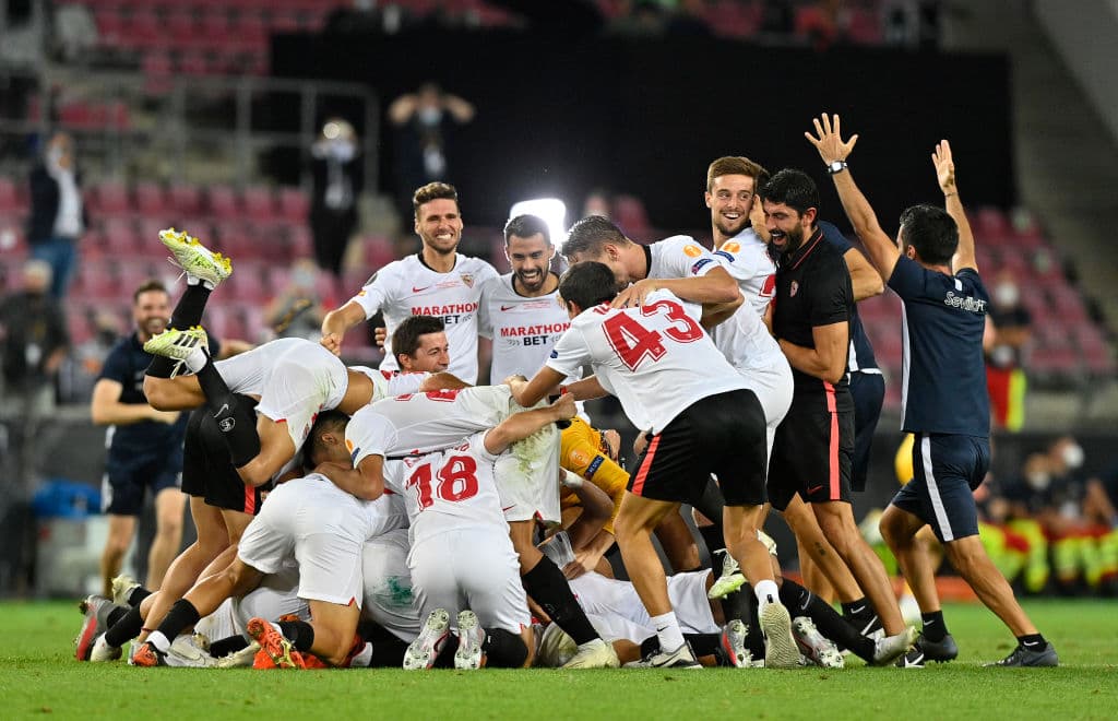 Las postales de la celebración del cuadro de Lopetegui tras imponerse al Inter en la final.