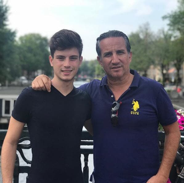 Plutarco cree que su edad es un factor importante en la experiencia que tuvo con Nicolás cuando era pequeño y la actual, con su segundo hijo, "no es lo mismo Plutarco a los 27 años que a los 46, hay un grado de madurez mayor, además de otras cosas como la energía o la paciencia, es distinto".