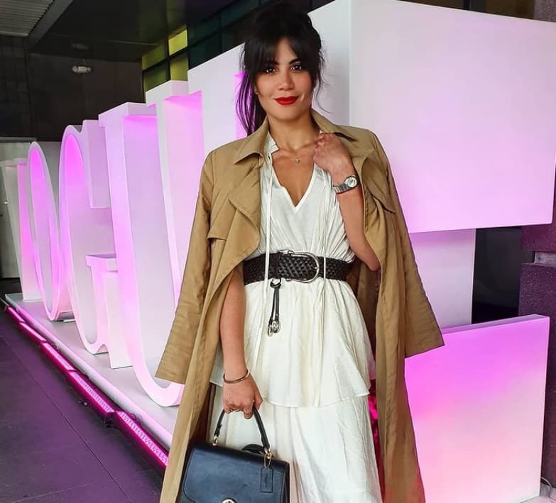 "Prácticamente ya teníamos un tiempo juntos, pero yo no… o sea, soy pública, pero sí, como dice él, lo privado es lo privado, pero me encantó y creo que fue un momento muy bonito que yo quise compartir”.