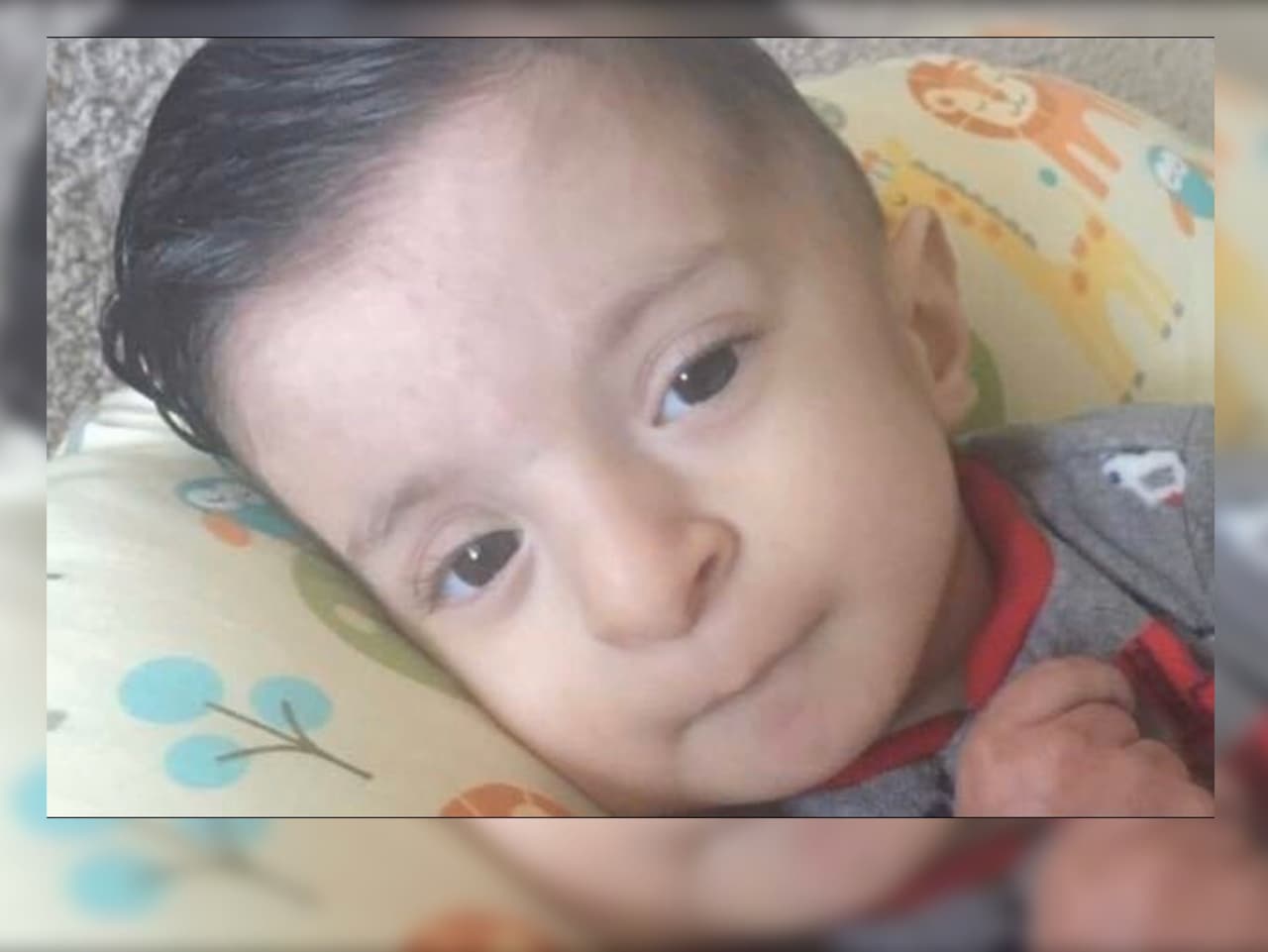 Bomberos de San Antonio piden ayuda económica para el hijo de un oficial que fue desahuciado