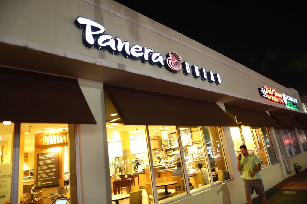 Panera Bread es demandada por la familia de una estudiante que murió tras beber una limonada 'cargada'