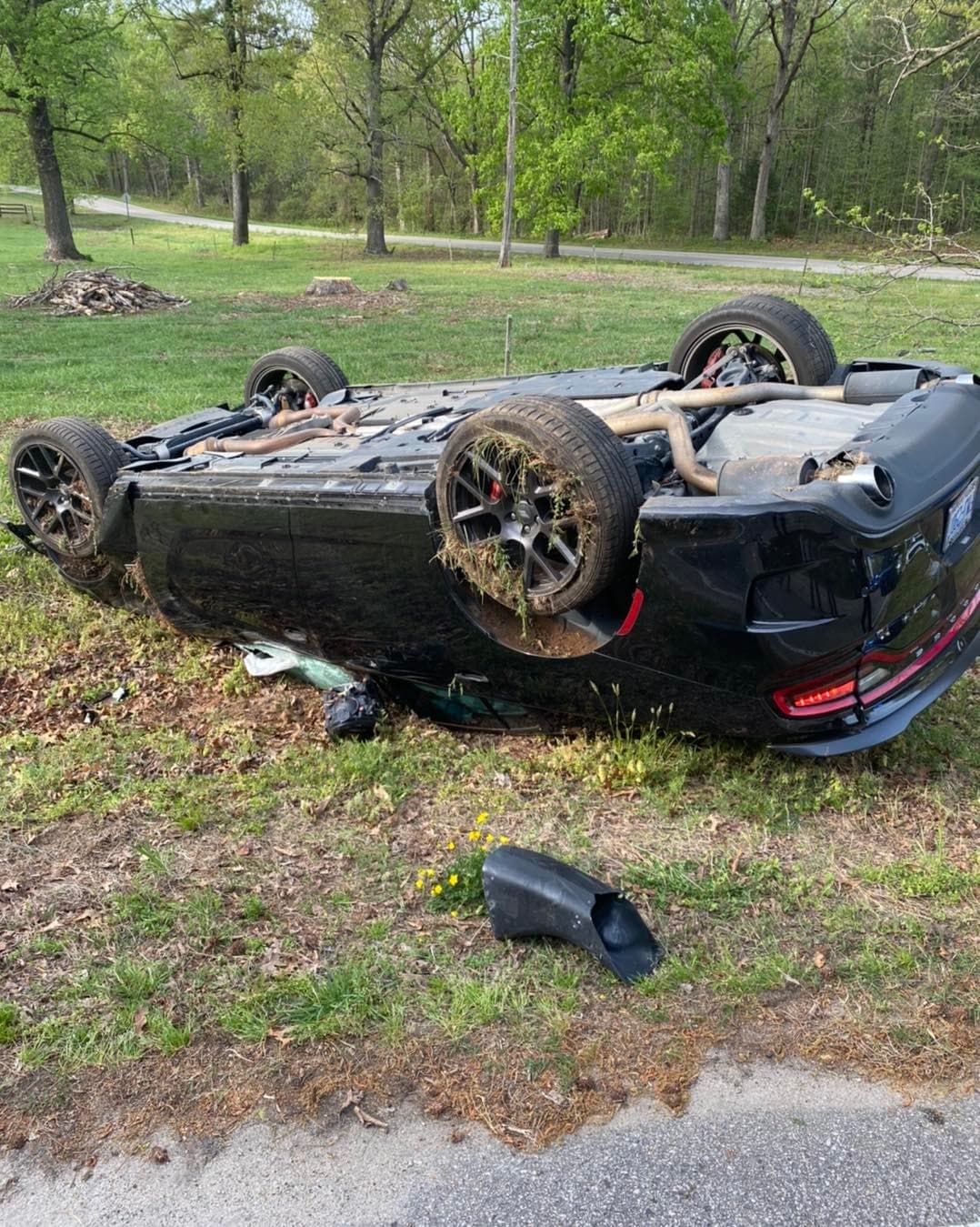 Si puede identificarlos, comuníquese al 252-459-4121.