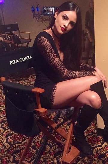 Su talento y belleza fueron reconocidos por el director Robert Rodríguez, quien le dio el papel dentro de la serie 'Drom Dusk Till Dawn'.