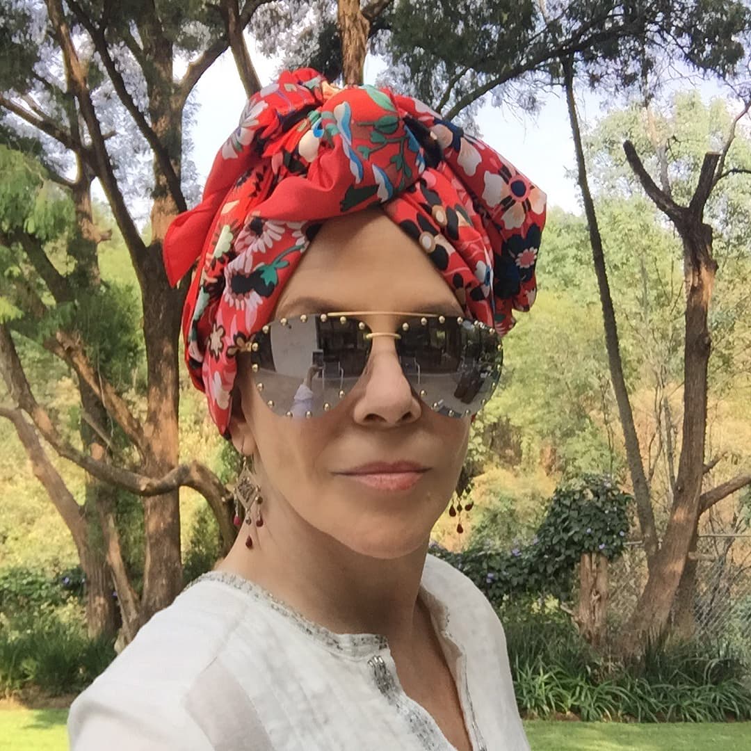 La actriz mexicana habló con la revista Quien y hasta posó sin peluca, para mostrarse tal y cómo es, ocho meses después de iniciar una dura batalla.