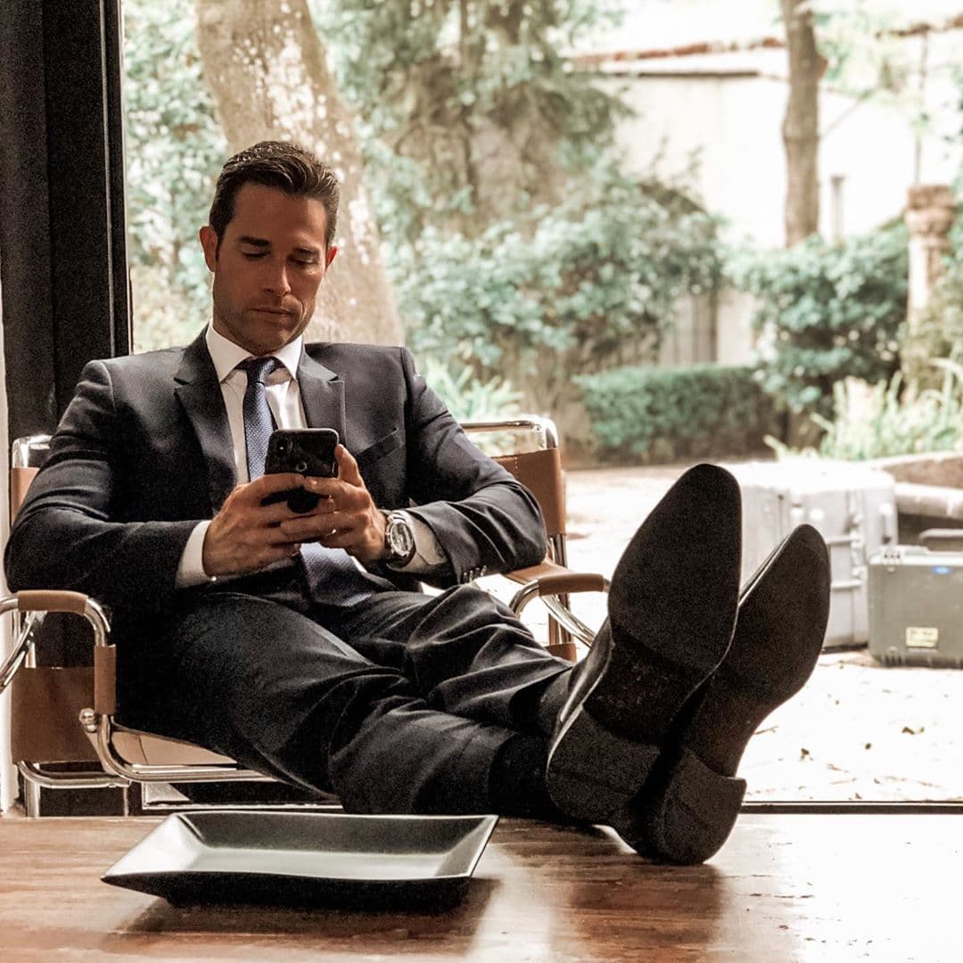 "Es un personaje totalmente contemporáneo, que aborda el tema del narcotráfico de una manera más actual", aseguró el novio de Angelique Boyer.
<br>