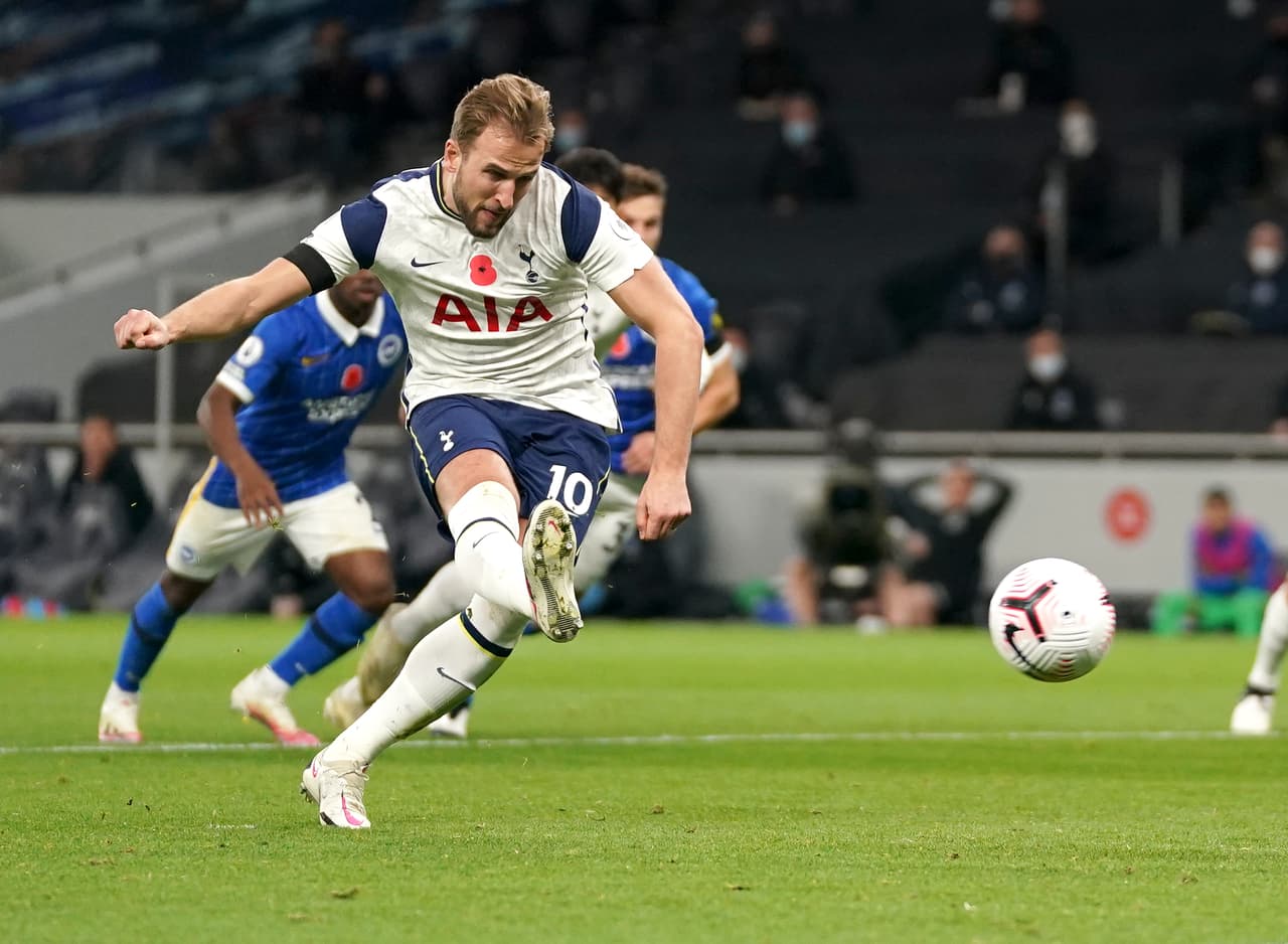 Tottenham vence a Brighton 2-1. Harry Kane y Gareth Bale se encargaron de darle la victoria a su equipo, mientras que Tariq Lampey anotó el único para los de Albion.