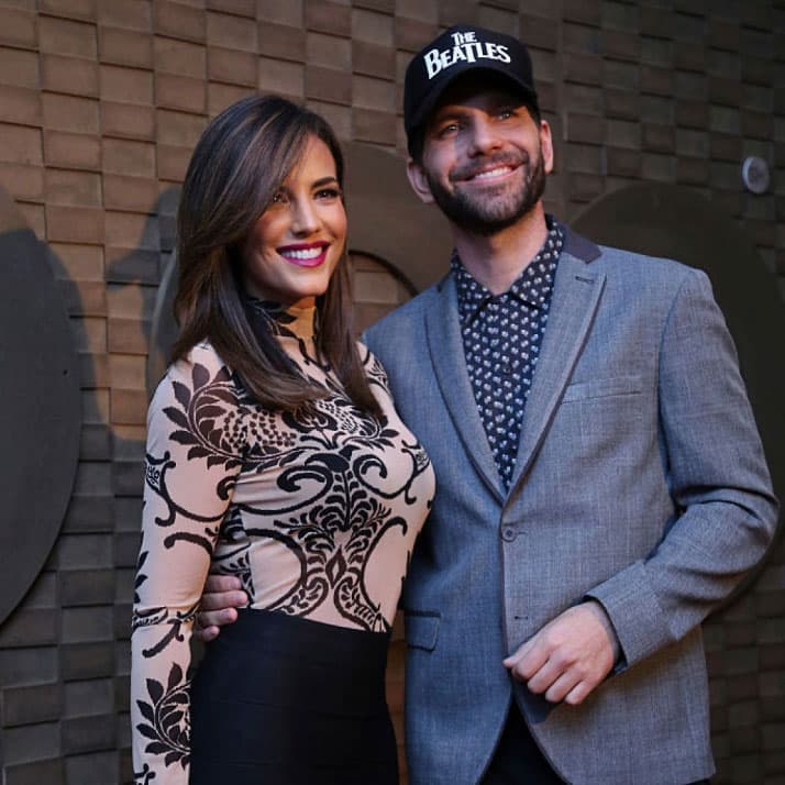 La distancia fue una de las razones por las que terminaron, pues la actriz vivía en Miami y el galán en México. En diciembre de 2016, la pareja decidió separarse por mutuo acuerdo.