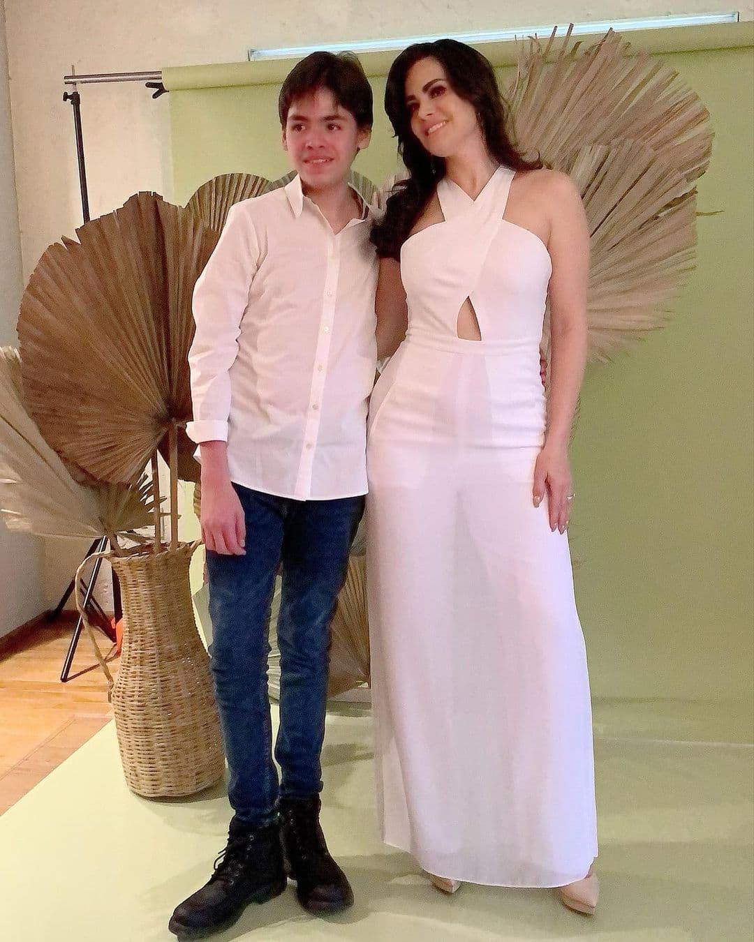 En repetidas ocasiones, Luz Elena ha hablado del gran orgullo que siente por su hijo, pues asegura que no para de sorprenderla con acciones que demuestran su nobleza.