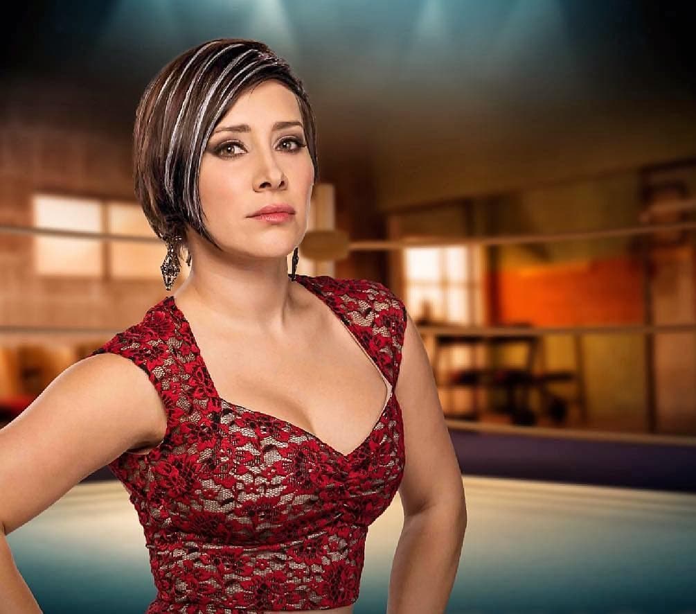 <b>Gabriela Carrillo</b> se pondrá en los zapatos de
<b>Gloria Ortiz</b>, exesposa de Ringo a quien abandonó para tener una relación con ‘El Turco’. Tras pasar algunos años en Estados Unidos, regresará a México para recuperar a Santi, poniendo en jaque la vida de su expareja.