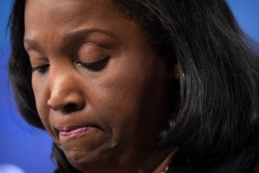 Trump vuelve a intentar destituir a Lisa Cook de la Reserva Federal, según una carta consultada por reuters