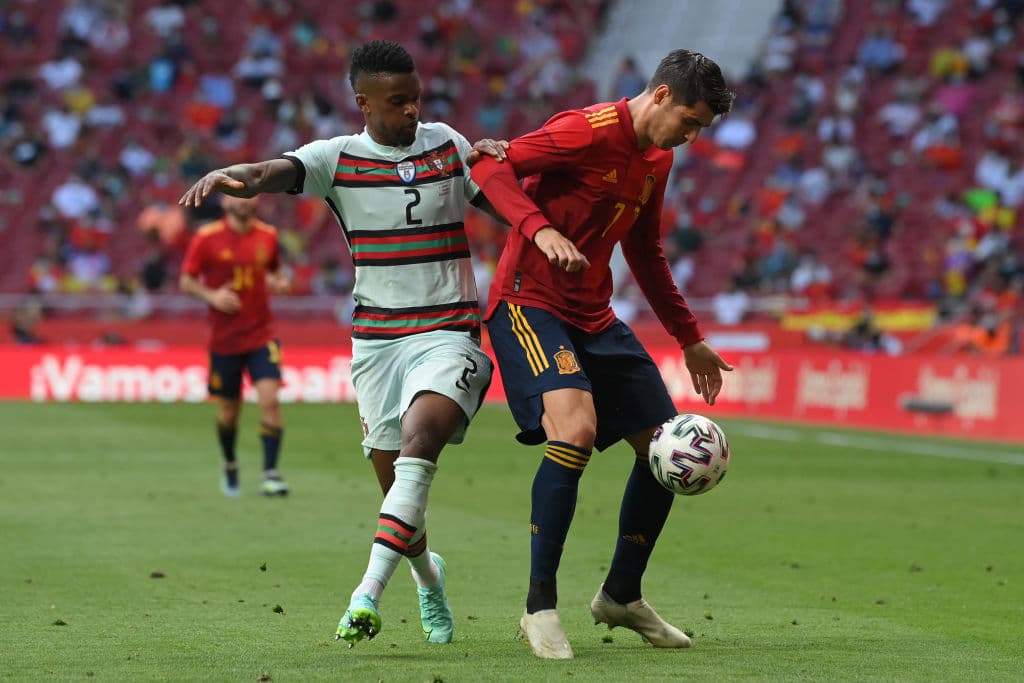 España no logra definir el partido con goles y se quedan cerca de perder como locales frente a Portugal.