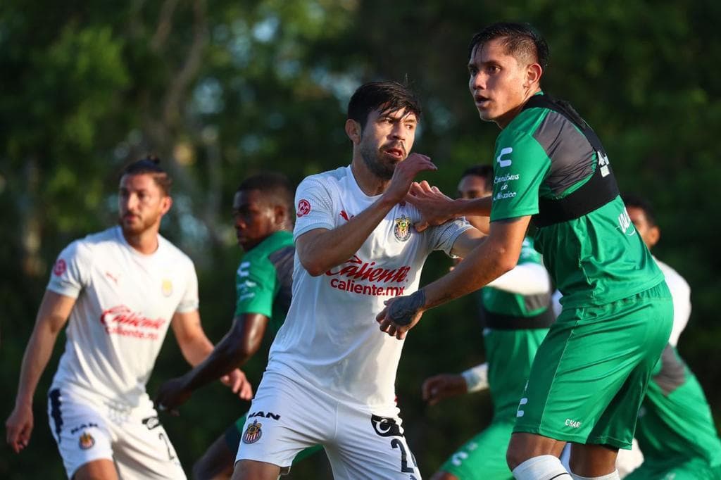 El Rebaño del ‘Midas’ venció por la mínima al conjunto lagunero con gol de JJ Macías. | El duelo se llevó a cabo en Cancún, Quintana Roo de cara al Guard1anes 2021. Macías marcó desde el 8’ con asistencia de Angulo.