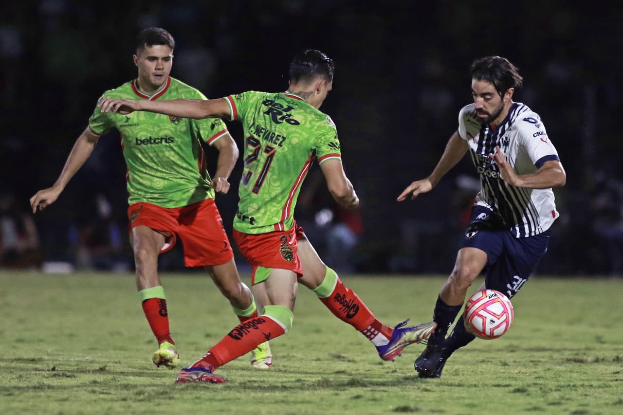 Un partido que por momentos fue somnoliento despertó hasta el 76’ con una jugada individual de Gallardo por la banda para rematar a primer palo y batir a Talavera. Los Bravos siguen perdiendo puntos y se alejan de la zona de repechaje.