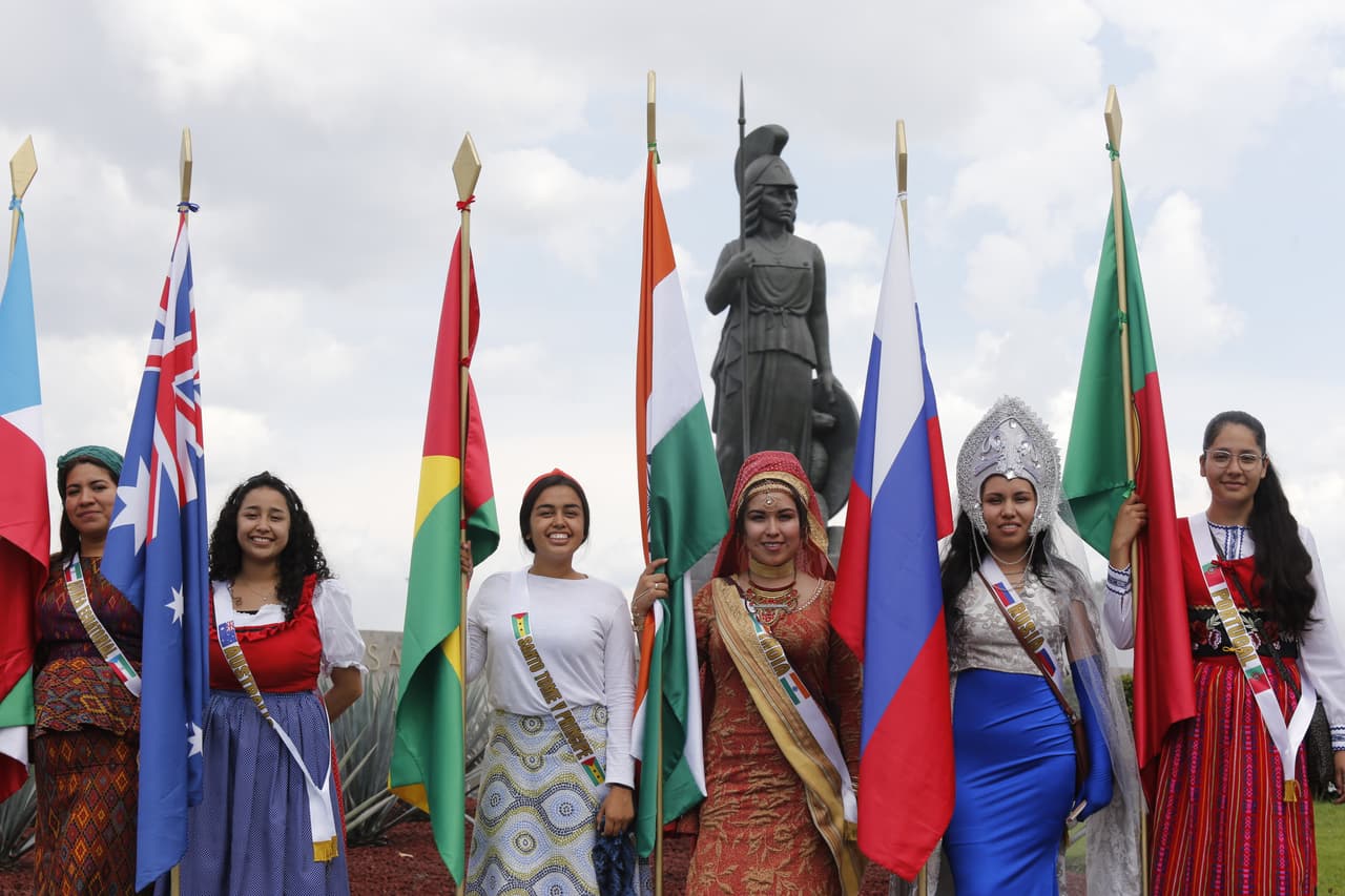 El vocero de la Luz del Mundo Eleazar Gutiérrez informó que para presidir algunas actividades han designado diferentes personas y
<b>aseguró no contemplan nombrar otro líder por la ausencia de Naasón</b> mientras se encuentre en prisión.