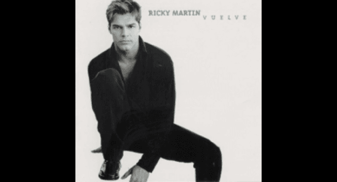 <b>10- Ricky Martin: 'Vuelve'</b>
<br>Copias vendidas: 888,000.
<br>Aquí está 'La copa de la vida', que en inglés fue el tema oficial de la Copa Mundial en Francia en 1998. El principio de su internacionalización de Ricky Martin empieza aquí, justo antes de 'Livin' la vida loca'.