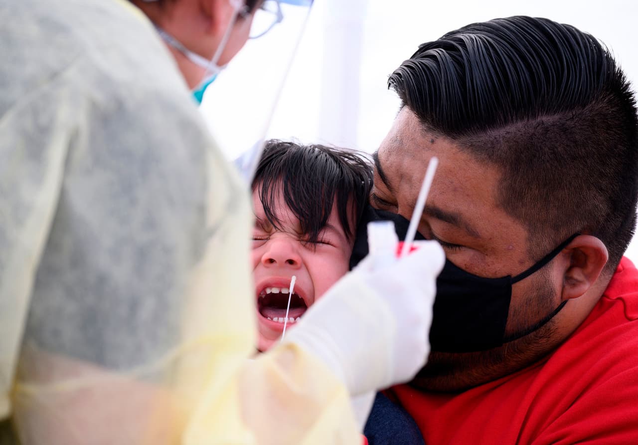 Coronavirus: La pandemia es la prioridad entre los votantes latinos de California