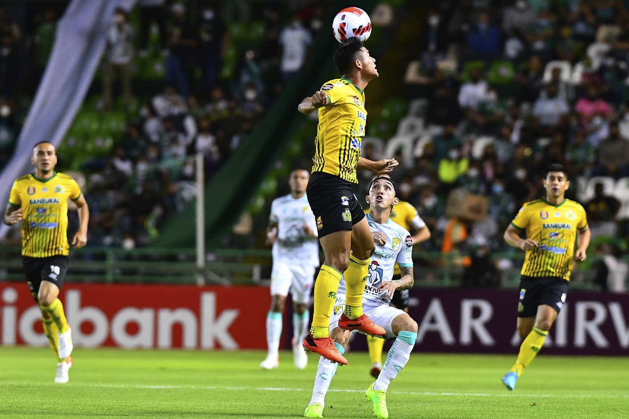 Elías Hernández vuelve a aparecer en la vuelta, le da la victoria 1-0 a León, poen el 3-0 definitivo en global y aseguran su liugar en los cuartos de final.