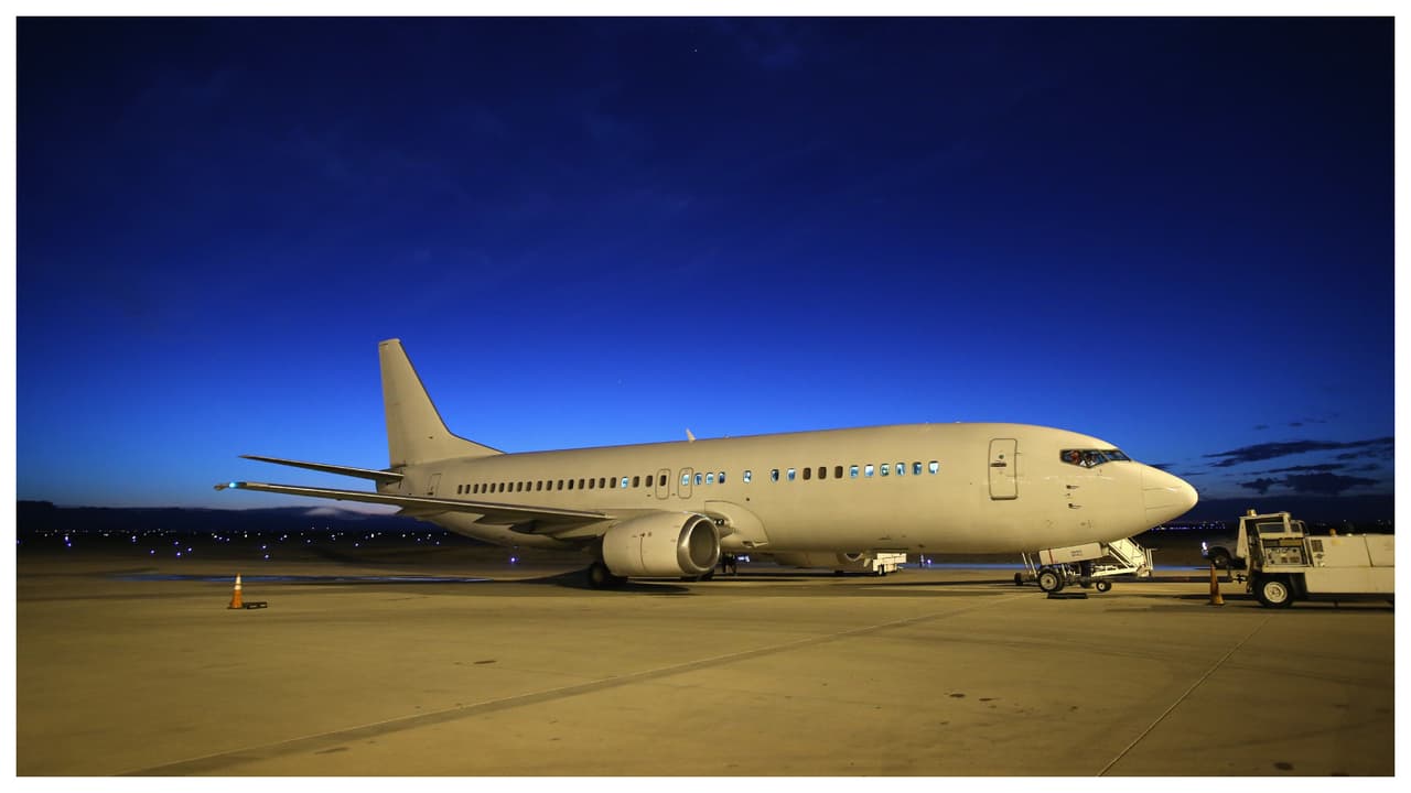 Incertidumbre entre cubanos detenidos por inmigración ante reanudación de vuelos con deportados