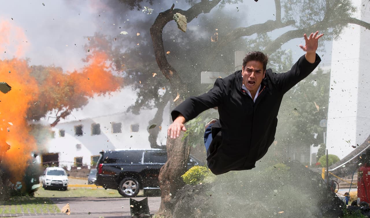 La explosión fue terrible, Pablo salió volando por los aires.