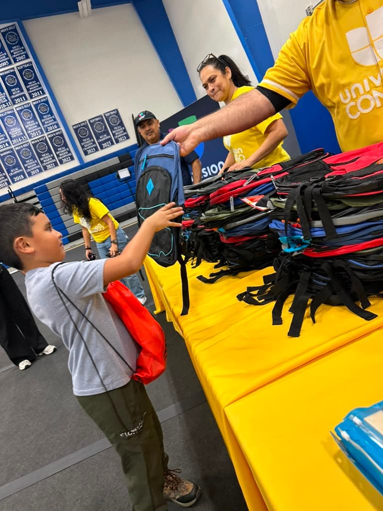<b>Univision Contigo Arizona</b> refrenda su
<b> compromiso con nuestra comunidad y uno de sus mayores pilares: la educación</b>.