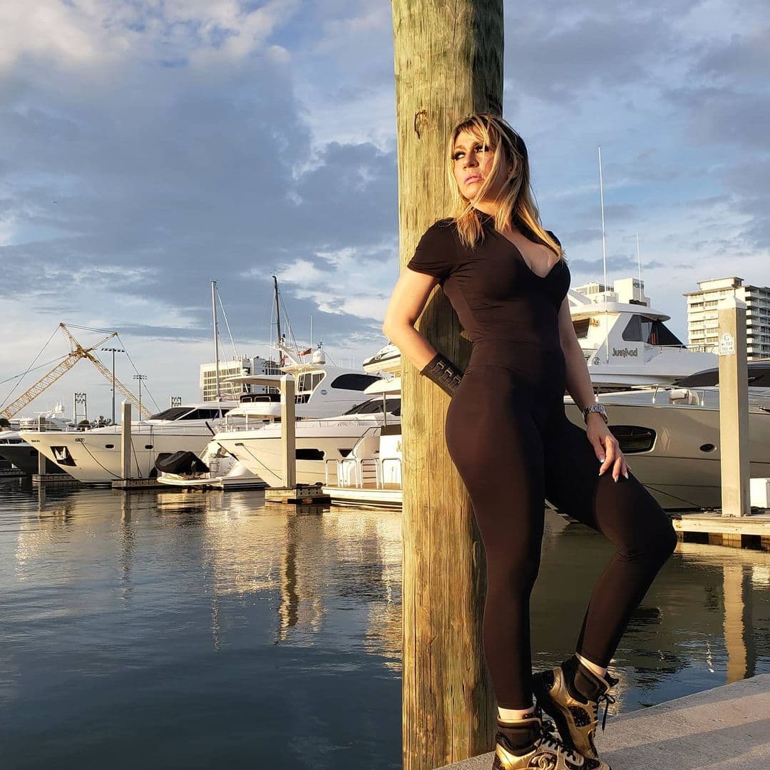 Tras su publicación, la cantante retomó los reportes que hizo la prensa al respecto y los colocó en su 'feed'. En uno de ellas escribió: "Las cosas como son.... Y así son. Hay que vivir con la mejor actitud ante la adversidad".