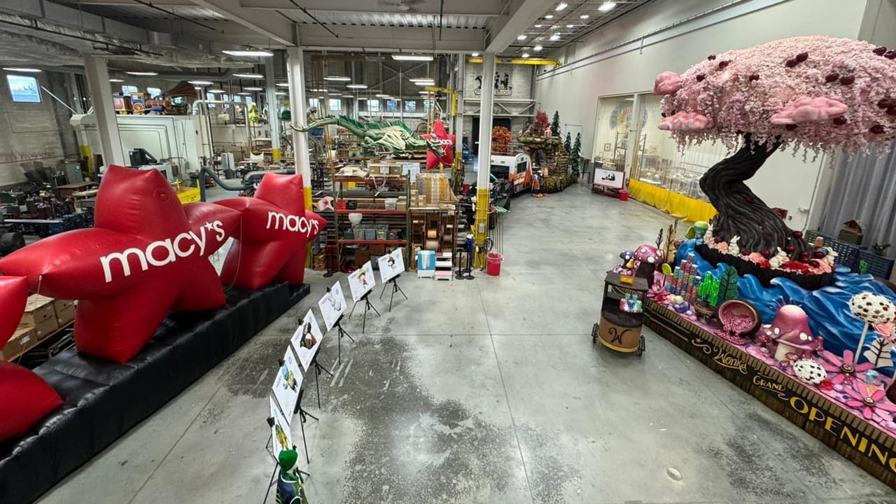 Comienzan los preparativos para el desfile del Día de Acción de Gracias de Macy's