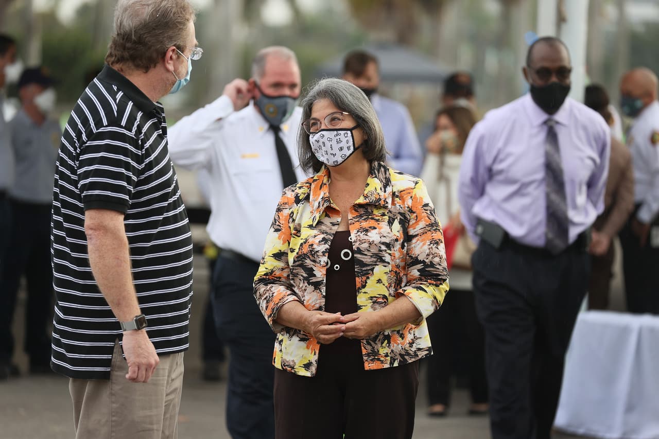 La plataforma está disponible para que las personas elegibles se preinscriban para inocularse en los centros vacunación del condado Miami-Dade.
<br>