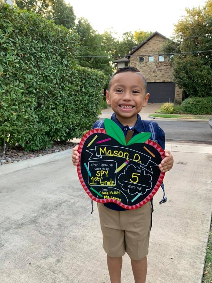 Mason Deleon listo para el primer grado.