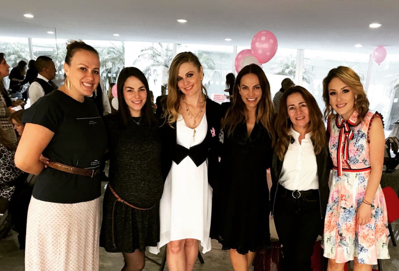 "¡Muchas gracias por haber ido queridas mías, y por compartir ese momento tan especial! ¡Las adoro!", posteó la rubia actriz.