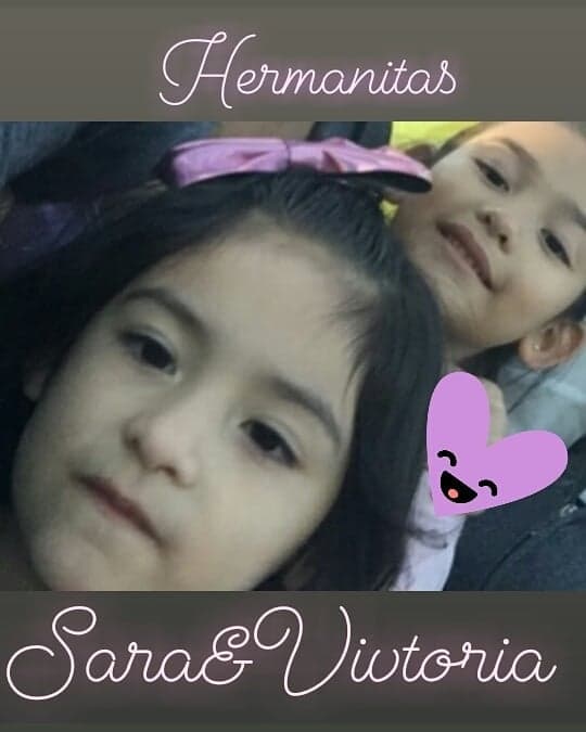 En el pie de foto que utilizó Panini en redes sociales llama "hija" a las niñas que Américo Garza tuvo con Karla Luna: “
<b>algunas fotos del cumpleaños de mi niña hermosa. Te amamos mucho hija</b>”