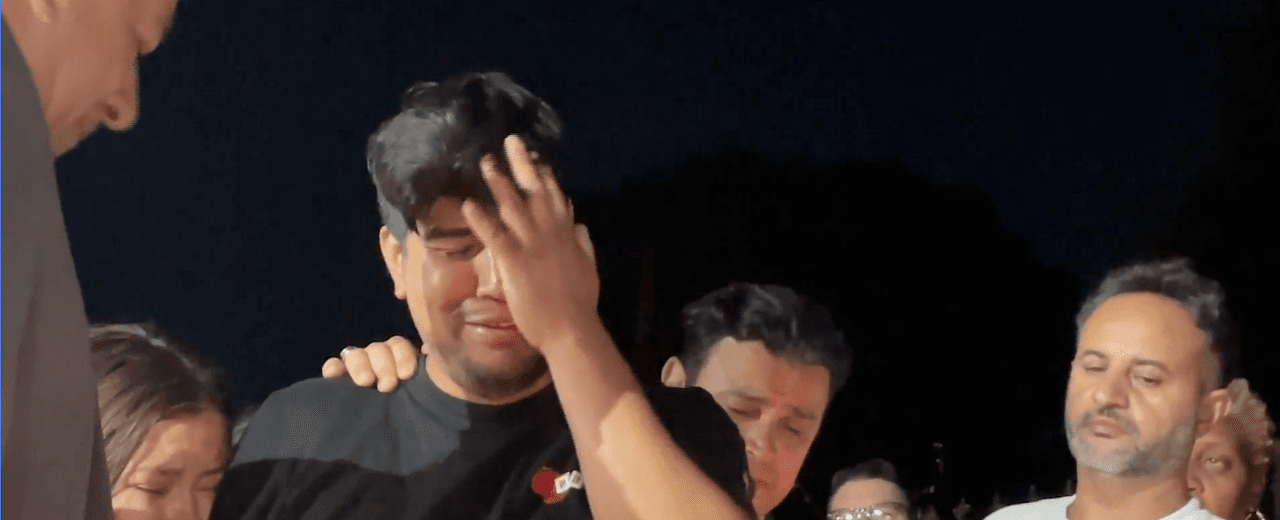 Entre lágrimas, el padre de Jonathan, pidió que se haga justicia, mientras NYPD recuerda que, si alguien reconoce el vehículo
<b>Dodge Ram blanco, llame al 1-888-57-PISTA (74782).</b>