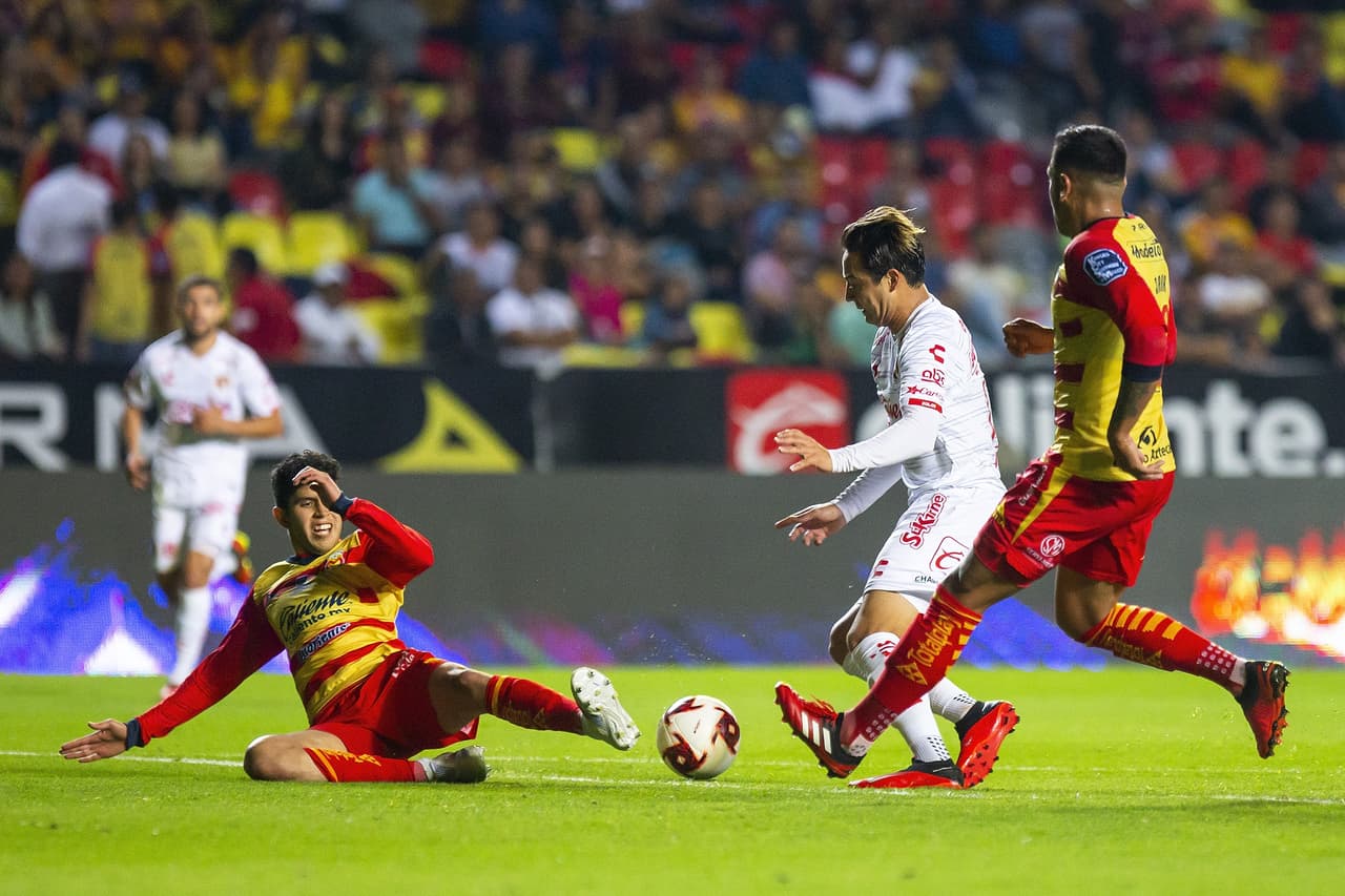 Luego de que se agregaran 5’ pasados los 90’, se marcó un penal favorable para Morelia.