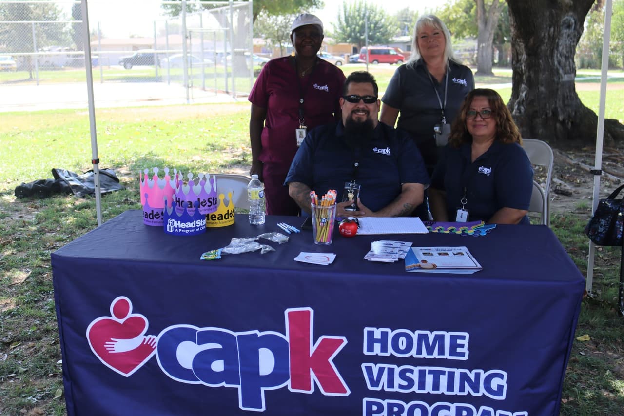 Community Action Partnership of Kern (CAP-K) administra más de una docena de programas destinados a satisfacer a niños, familias e individuos en su punto de necesidad.
