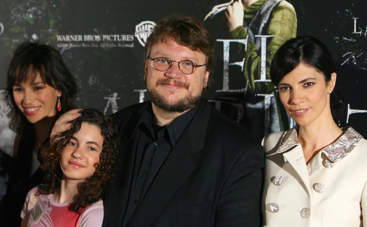 El elenco fue español, pues la historia se desarrolla durante la Guerra Civil en España.