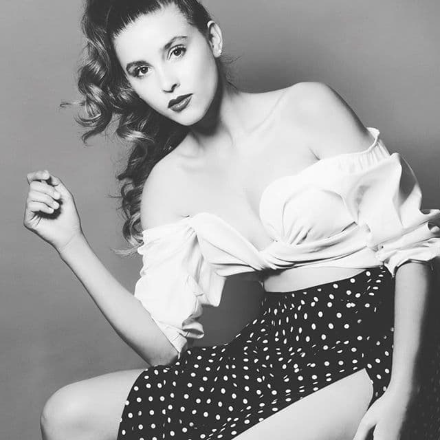 Enciende las redes sociales con su espectacular figura.