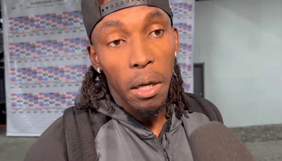 Alberth Elis afirma que al árbitro ante México le pesó el Azteca