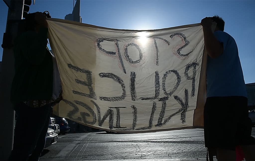 "¿Por qué nos matan?", una controvertida vigilia que alerta a las autoridades tras el tiroteo en Dallas