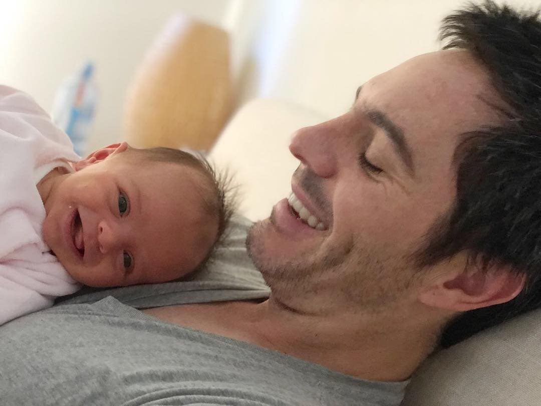 Mauricio Ochmann platicó sobre su experiencia con la paternidad ahora que tiene a sus dos pequeñas, Lorenza y Kailani.